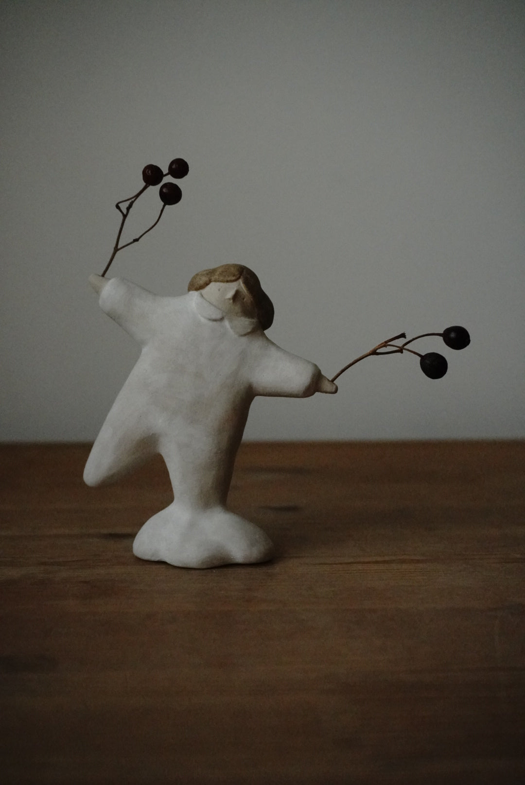 Figurine - Cheerful Girl