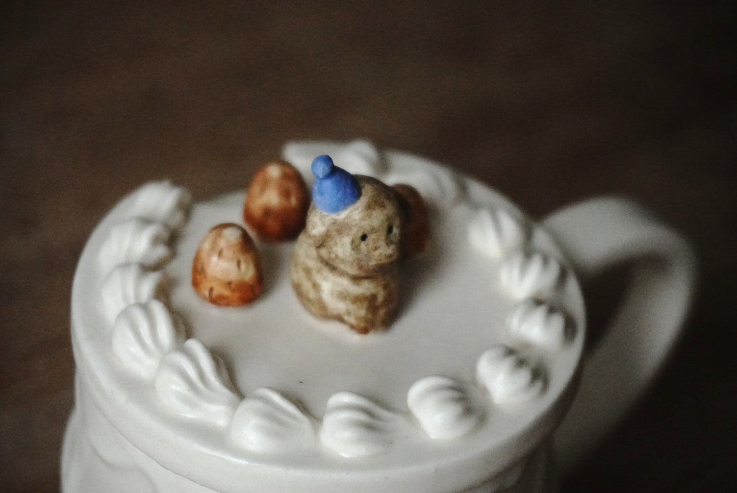 Lidded Cup - Creamy Vanilla Doggy